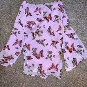 Float skirt with slits on the legs